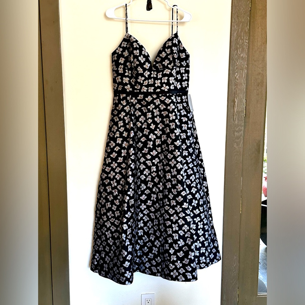 NWT ML Monique Lhuillier spaghetti strap evening gown, size 14